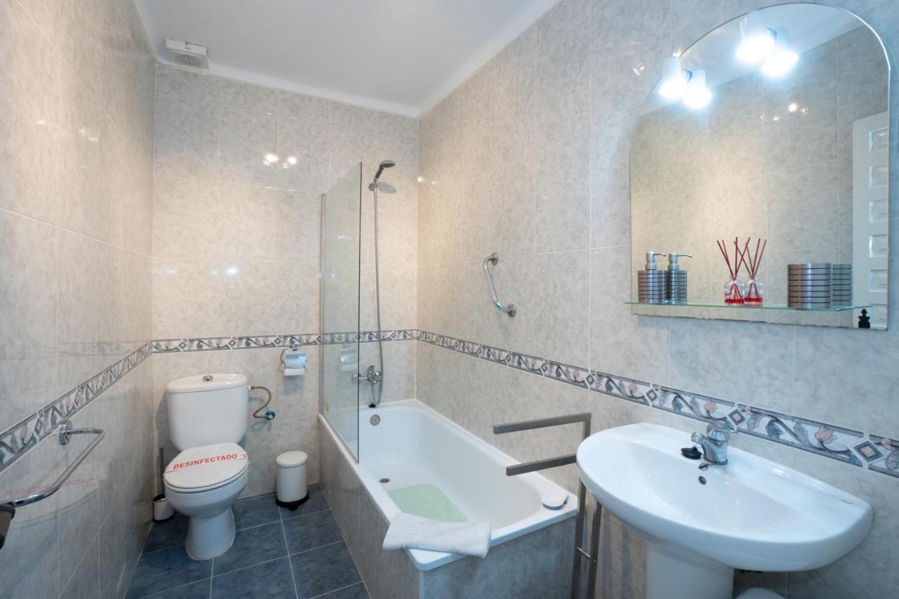 Nueva Nerja 71 Menyber Villa Buitenkant foto